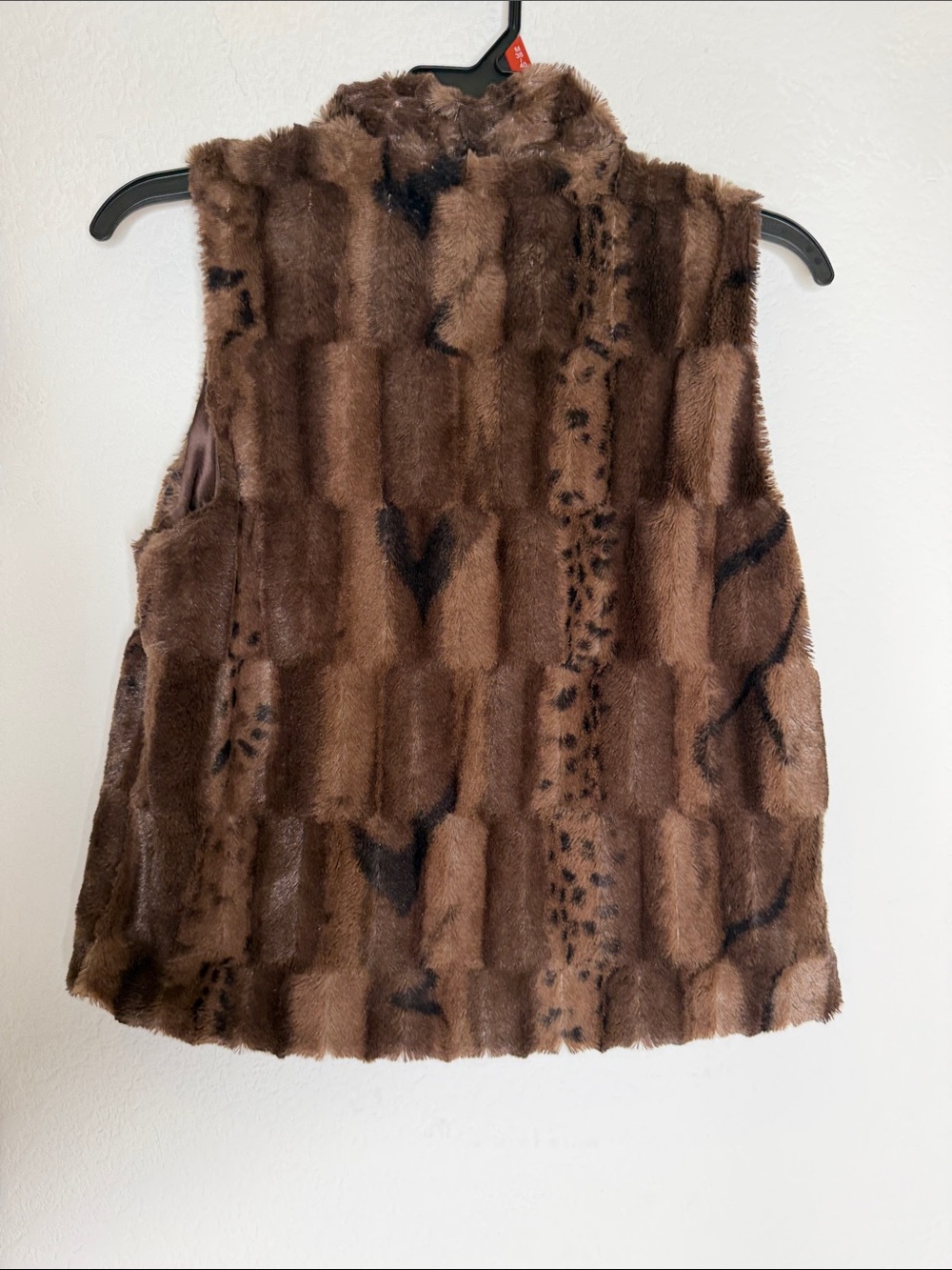 Betsey Johnson Brown Faux Fur Vest Sleeveless Plush Soft Layering Jacket Size S - Picture 4 of 6